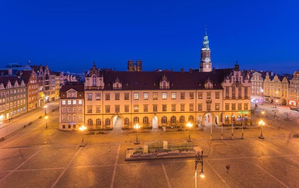 Magiczne Gniazdko Na Samym Rynku Apartment Wroclaw Luaran gambar